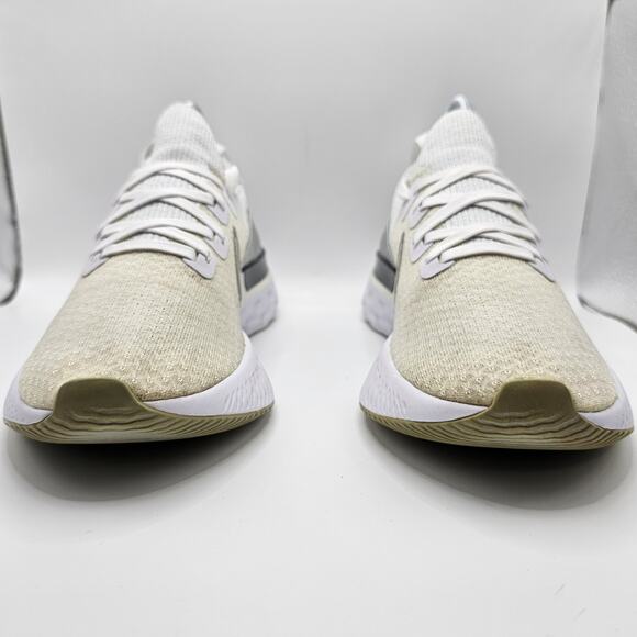 Nike Infinity Run React Flyknit 2 White Metallic Silver Womens 7.5 Sneakers - Picture 4 of 7